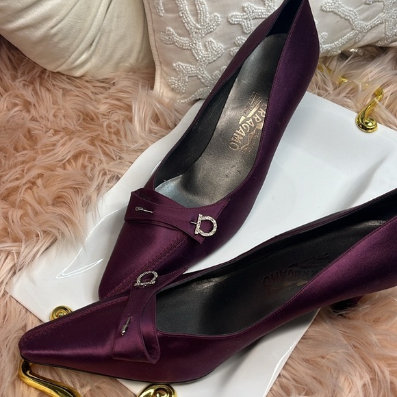 FERRAGAMO DARK PLUM SATIN HEEL - Picture 12 of 12